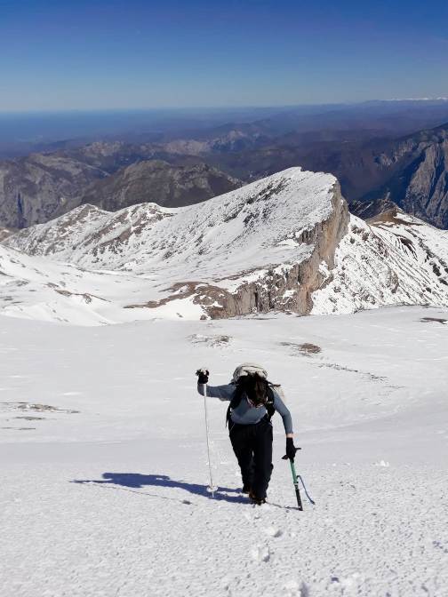 Subiendo Pico Samelar con crampones