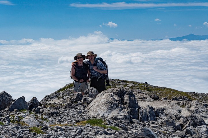Above the mar de nubes