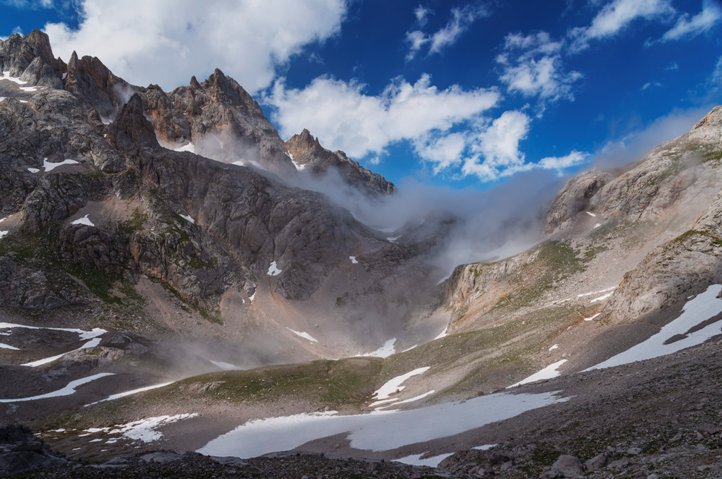 Mountain mists